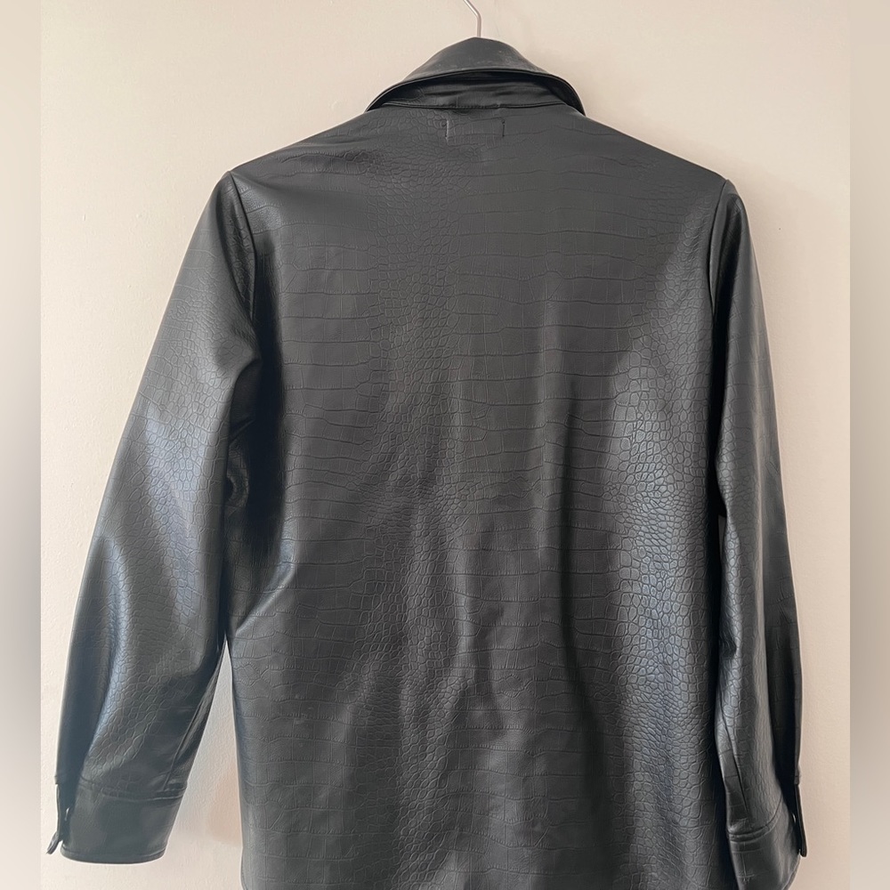 Leather jacket - Picture 2 of 4